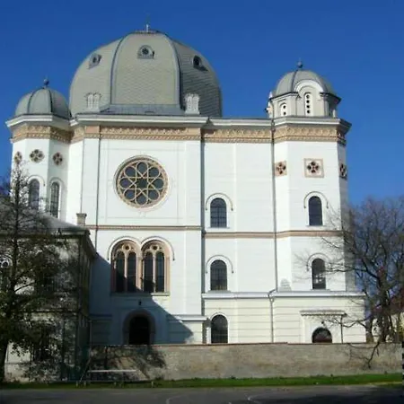 Апартаменты Riverside - - Cozy Ujtelep