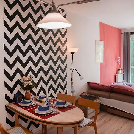 Riverside - - Cozy Апартаменты Ujtelep